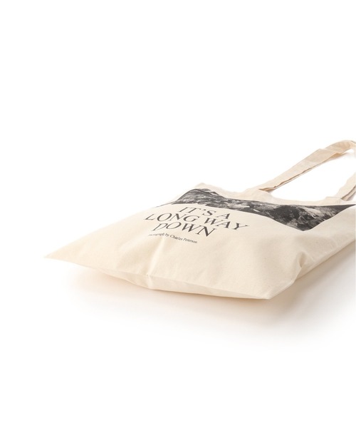 Spick & Span（スピックアンドスパン）の「【Charles Peterson】CATCH ME IF I FALL トート（トートバッグ・レディース・アイボリー・FREE）」の6枚目の写真