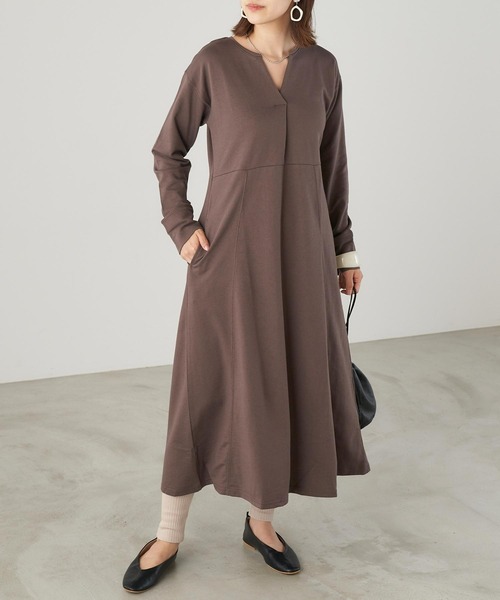 Chaco closet(チャコ クローゼット)の「スウェットリラックスワンピース(ワンピース・レディース・ブラック/ベージュ/オレンジ/グレー・M)」の3枚目の写真