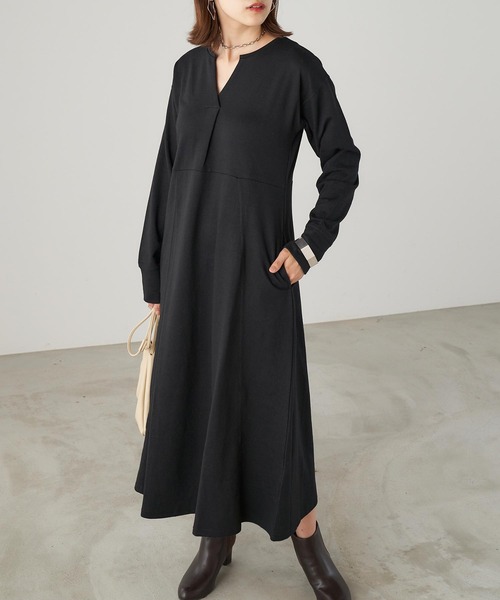 Chaco closet(チャコ クローゼット)の「スウェットリラックスワンピース(ワンピース・レディース・ブラック/ベージュ/オレンジ/グレー・M)」の7枚目の写真