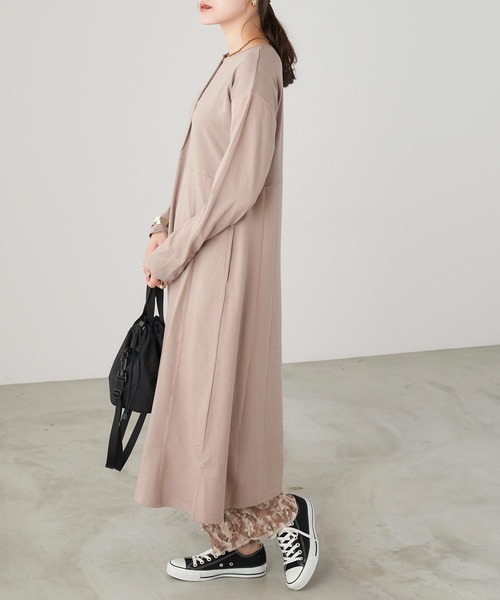 Chaco closet(チャコ クローゼット)の「スウェットリラックスワンピース(ワンピース・レディース・ブラック/ベージュ/オレンジ/グレー・M)」の14枚目の写真