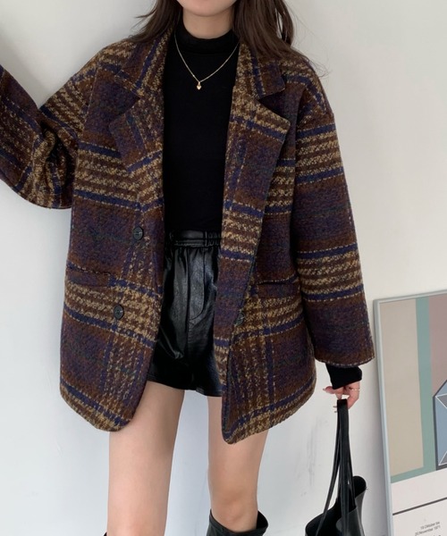 emi+（エミプラス）の「BIGシルエットチェック柄 ショートテーラーコート（ピーコート・レディース・ブラウン/ブルーグリーン/ネイビー・L/M/S）」の7枚目の写真