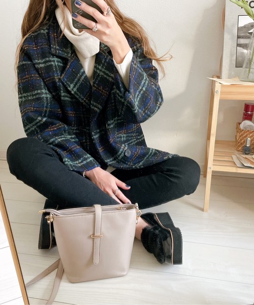 emi+（エミプラス）の「BIGシルエットチェック柄 ショートテーラーコート（ピーコート・レディース・ブラウン/ブルーグリーン/ネイビー・L/M/S）」の14枚目の写真