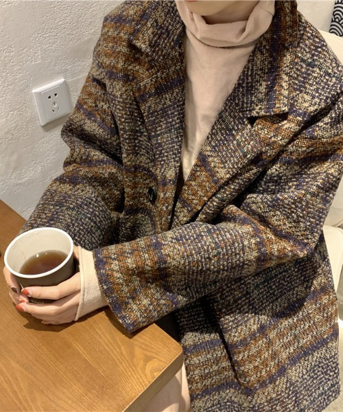 emi+（エミプラス）の「BIGシルエットチェック柄 ショートテーラーコート（ピーコート・レディース・ブラウン/ブルーグリーン/ネイビー・L/M/S）」の19枚目の写真