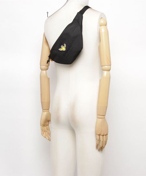 Mark Gonzales（マーク・ゴンザレス）の「Mark Gonzales/ﾏｰｸｺﾞﾝｻﾞﾚｽ ｳｴｽﾄﾊﾞｯｸﾞ（ボディバッグ/ウエストポーチ・メンズ・ブラック×ホワイト/ブラック・FREE）」の17枚目の写真