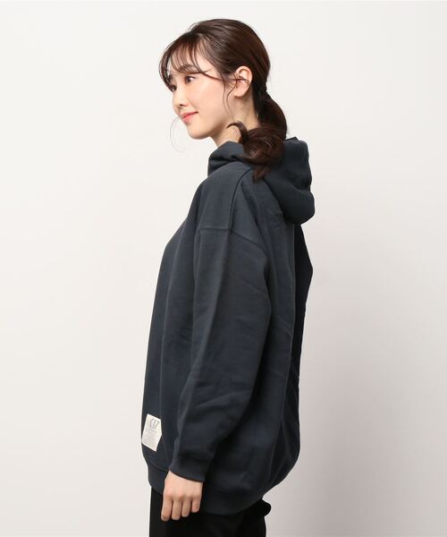 EDWIN（エドウィン）の「C17 シーセブンティーン スウェット プルオーバーパーカー（パーカー・レディース・チャコール・フリー）」の14枚目の写真