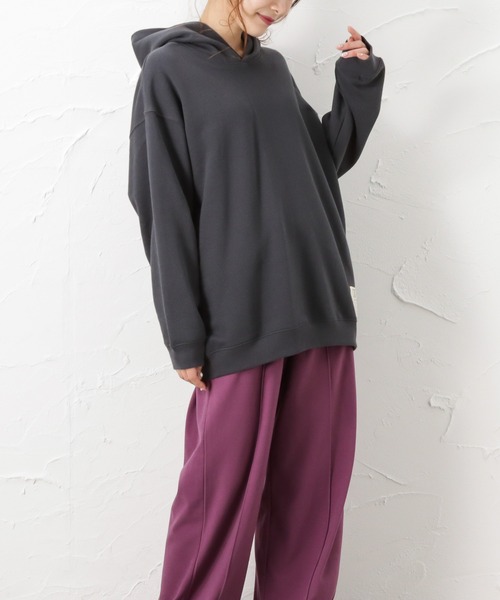 EDWIN（エドウィン）の「C17 シーセブンティーン スウェット プルオーバーパーカー（パーカー・レディース・チャコール・フリー）」の3枚目の写真