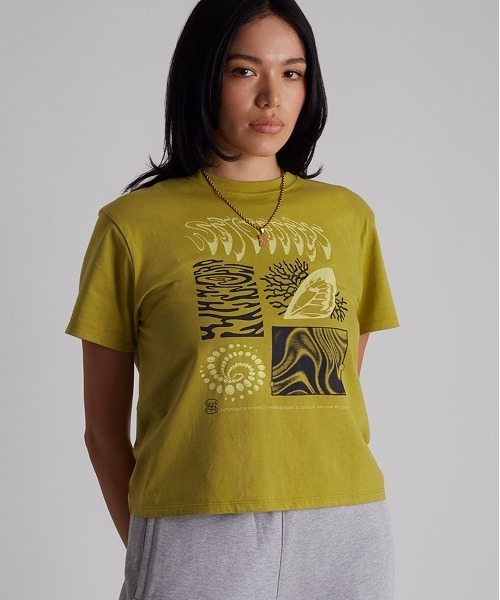 Saturdays NYC(サタデーズ ニューヨークシティ )の「Diatoms Standard S/S Tee(Tシャツ/カットソー・レディース・イエロー/オリーブ/ネイビー・S/L/M/X-SMALL)」の5枚目の写真