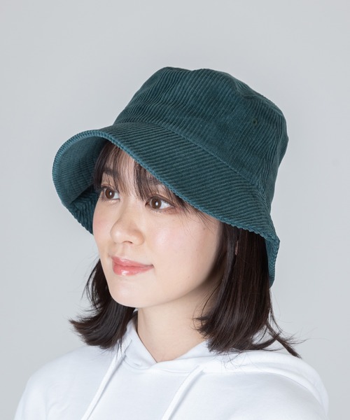 Anuenue(アヌエヌエ)の「コーデュロイ バケットハット(ハット・レディース・ターメリック/レンガ/ダークパープル/ワインレッド/ライトピンク/ブラウン/ホワイト/ブラック/ライトグレー/ネイビー/グリーン/ベージュ・FREE)」の18枚目の写真