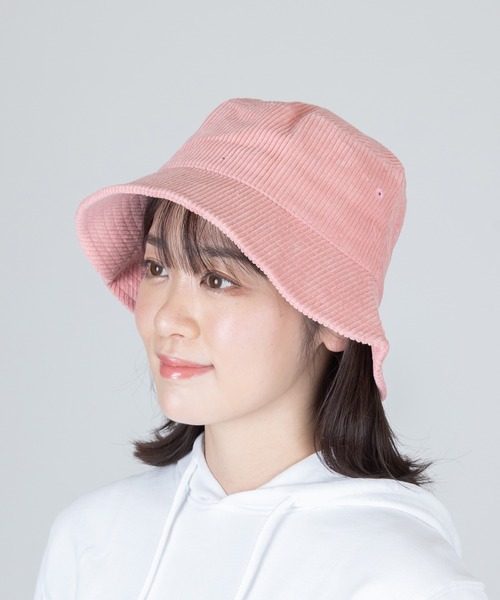 Anuenue(アヌエヌエ)の「コーデュロイ バケットハット(ハット・レディース・ターメリック/レンガ/ダークパープル/ワインレッド/ライトピンク/ブラウン/ホワイト/ブラック/ライトグレー/ネイビー/グリーン/ベージュ・FREE)」の21枚目の写真
