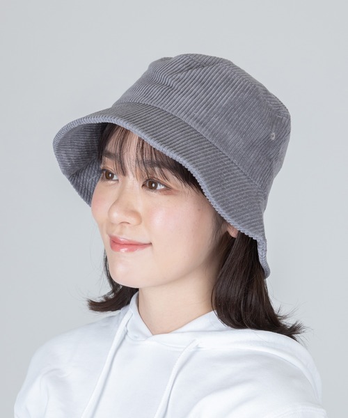 Anuenue(アヌエヌエ)の「コーデュロイ バケットハット(ハット・レディース・ターメリック/レンガ/ダークパープル/ワインレッド/ライトピンク/ブラウン/ホワイト/ブラック/ライトグレー/ネイビー/グリーン/ベージュ・FREE)」の15枚目の写真