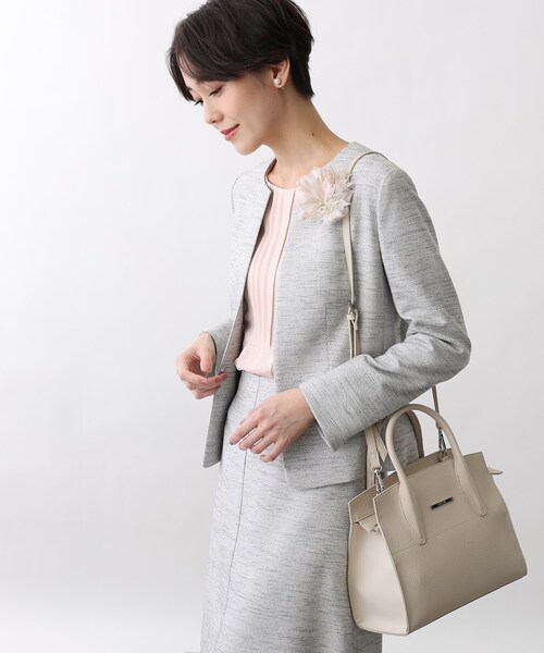 INDIVI(インディヴィ)の「◆【マルチWAY】セレモニーバッグ(ハンドバッグ・レディース・ライトグレー/オフホワイト/ブラック・00)」の9枚目の写真