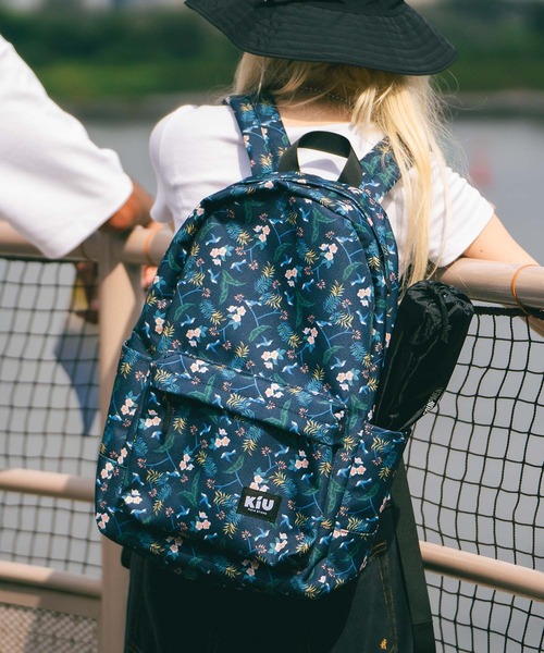 KiU（キウ）の「大容量ウォータープルーフ デイバックパック(16.5L)（バックパック/リュック・メンズ・ブラック/ブラック系その他/レオパード/アニマル/キャメル/ブラック×ライム/ブルー系その他/ブラック系その他2・FREE）」の6枚目の写真