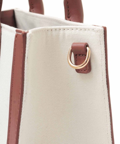 31 Sons de mode（トランテアン　ソン　ドゥ　モード）の「ロゴ入りトートバッグ（トートバッグ・レディース・オフホワイト/インディゴブルー・FREE）」の15枚目の写真