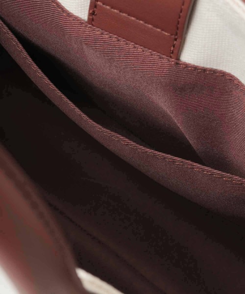 31 Sons de mode（トランテアン　ソン　ドゥ　モード）の「ロゴ入りトートバッグ（トートバッグ・レディース・オフホワイト/インディゴブルー・FREE）」の13枚目の写真