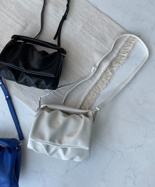 AS KNOW AS plus（アズノゥアズプラス）の「●ショルダー付餃子バッグ（ショルダーバッグ・レディース・ホワイト/ブラック/グリーン/ブルー/ピンク・FREE）」の11枚目の写真