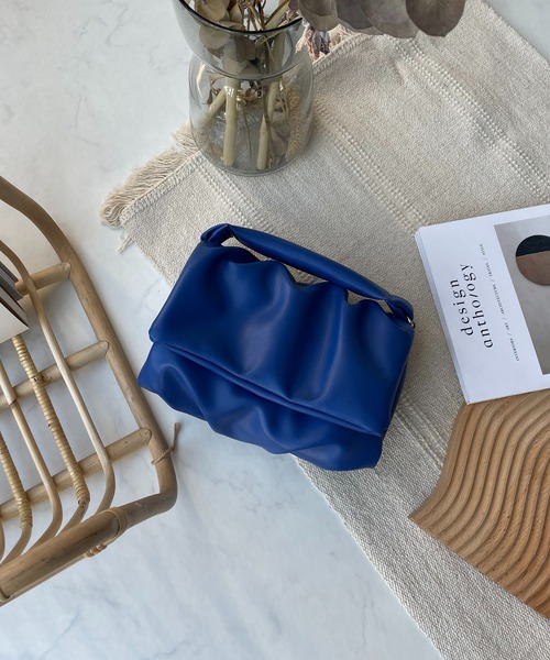 AS KNOW AS plus（アズノゥアズプラス）の「●ショルダー付餃子バッグ（ショルダーバッグ・レディース・ホワイト/ブラック/グリーン/ブルー/ピンク・FREE）」の6枚目の写真