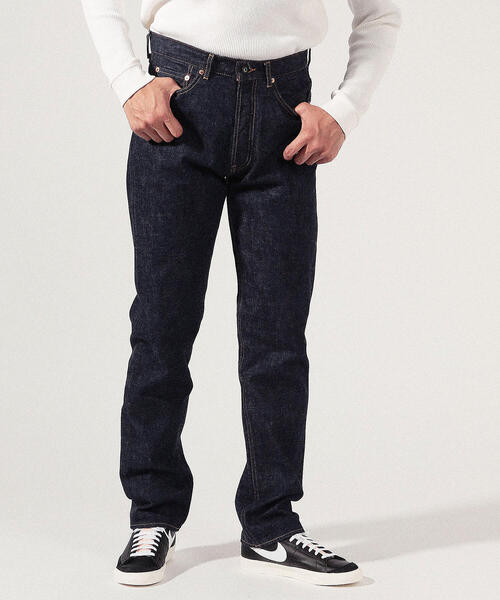 TOMORROWLAND （トゥモローランド）の「13.5オンスデニム レギュラーストレートパンツ（デニムパンツ・メンズ・ネイビー・32/30/31/29）」の2枚目の写真