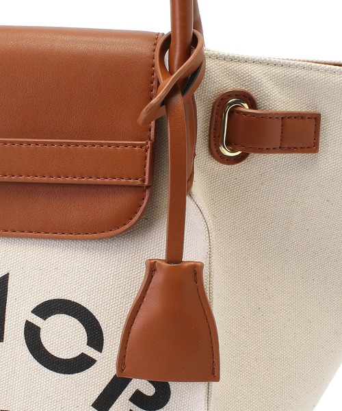 Via Demizon(ビアデミゾン)の「ロゴプリントの2WAYトートバッグ(トートバッグ・レディース・ベージュ/グレー/ブラック/キャメル・フリー)」の10枚目の写真