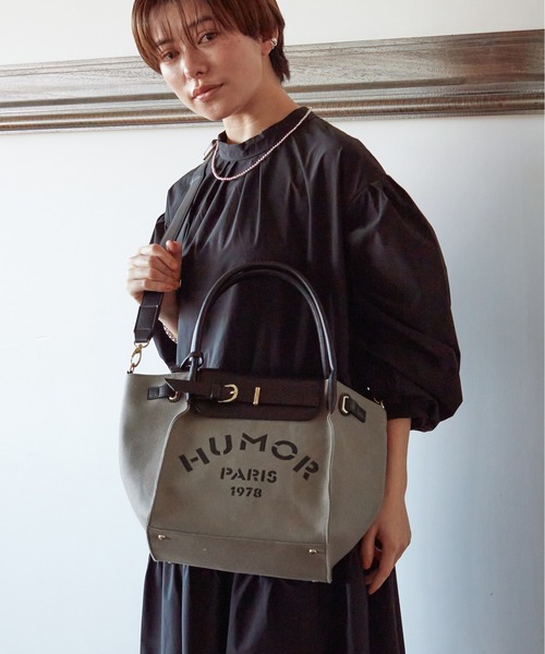 Via Demizon(ビアデミゾン)の「ロゴプリントの2WAYトートバッグ(トートバッグ・レディース・ベージュ/グレー/ブラック/キャメル・フリー)」の21枚目の写真