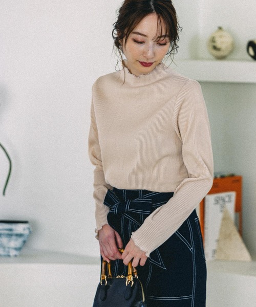 Andemiu(アンデミュウ)の「カットプリーツT270457(Tシャツ/カットソー・レディース・ベージュ/ブラウン/グレー・FREE)」の12枚目の写真