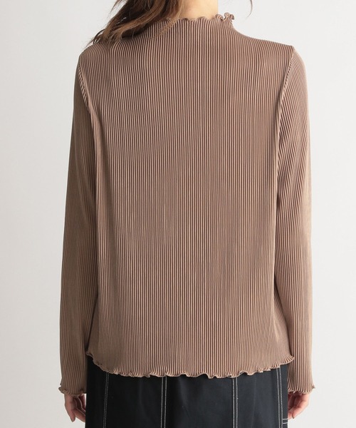 Andemiu(アンデミュウ)の「カットプリーツT270457(Tシャツ/カットソー・レディース・ベージュ/ブラウン/グレー・FREE)」の5枚目の写真