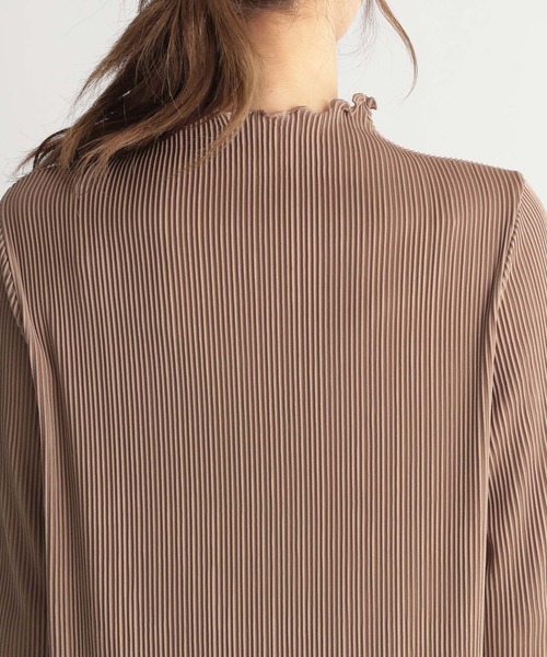 Andemiu(アンデミュウ)の「カットプリーツT270457(Tシャツ/カットソー・レディース・ベージュ/ブラウン/グレー・FREE)」の16枚目の写真