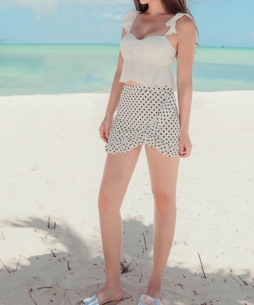 Dalfwin（ダールフィン）の「2022 S/S 春夏 水着レディース ビスチェフリルブラビキニ×ラップ風スカート タンキニセット（水着・レディース・ブラック系その他/ブラック系その他2/ホワイト・MEDIUM/LARGE/SMALL）」の13枚目の写真