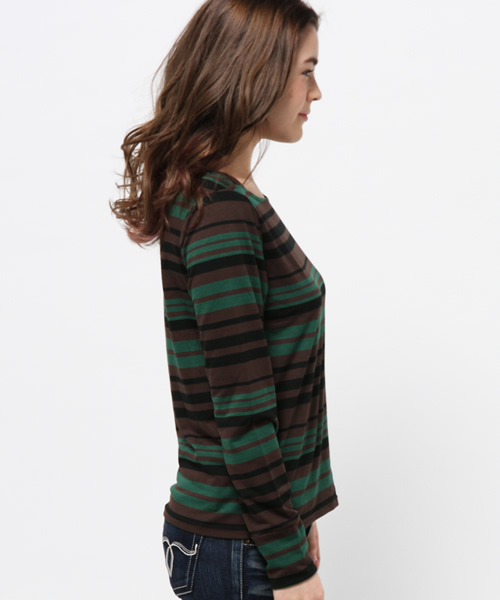 OUTLET(アウトレット)の「【WHO'S WHO gallery】ボーダーボートネック(Tシャツ/カットソー・レディース・カーキ/ブラウン/レッド・FREE)」の5枚目の写真