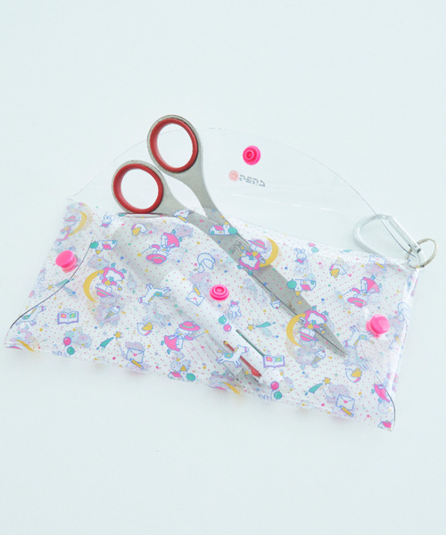 SiNCERE（シンシア）の「〈シモジマ〉クリアペンケース（ステーショナリー・レディース・ブルー/レッド/ピンク・FREE）」の11枚目の写真