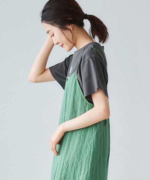 le.coeur blanc（ルクールブラン）の「un leger parfumロゴプリントTシャツ（Tシャツ/カットソー・レディース・オフホワイト/ダークグレー/グレイッシュベージュ・38）」の11枚目の写真