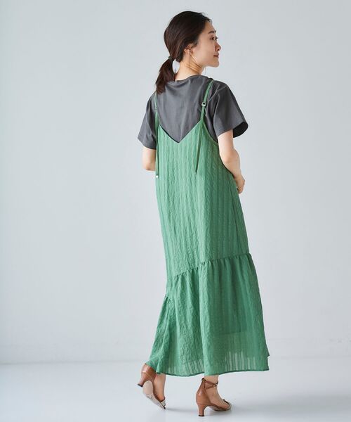 le.coeur blanc（ルクールブラン）の「un leger parfumロゴプリントTシャツ（Tシャツ/カットソー・レディース・オフホワイト/ダークグレー/グレイッシュベージュ・38）」の13枚目の写真