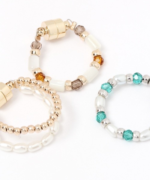 LEPSIM(レプシィム)の「ビーズマグネットイヤカフ×イヤリング 282866(イヤリング・レディース・グリーン/ゴールド/キャメル・ONE SIZE)」の5枚目の写真