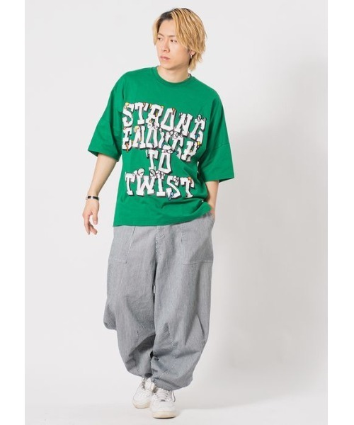 RE730(アールイーセブンサーティー)の「RE730 デジタルロゴビッグシルエットTシャツ(Tシャツ/カットソー・メンズ・オフホワイト/ブラック/グリーン/ブルー・MEDIUM/LARGE/X-LARGE)」の15枚目の写真