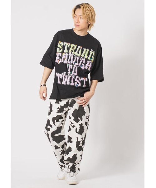 RE730(アールイーセブンサーティー)の「RE730 デジタルロゴビッグシルエットTシャツ(Tシャツ/カットソー・メンズ・オフホワイト/ブラック/グリーン/ブルー・MEDIUM/LARGE/X-LARGE)」の22枚目の写真
