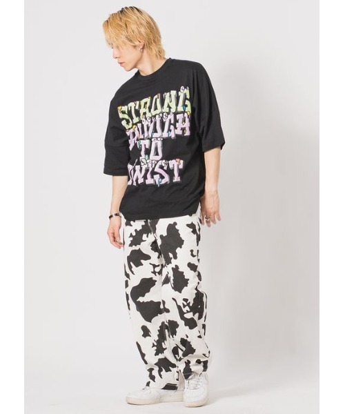 RE730(アールイーセブンサーティー)の「RE730 デジタルロゴビッグシルエットTシャツ(Tシャツ/カットソー・メンズ・オフホワイト/ブラック/グリーン/ブルー・MEDIUM/LARGE/X-LARGE)」の16枚目の写真