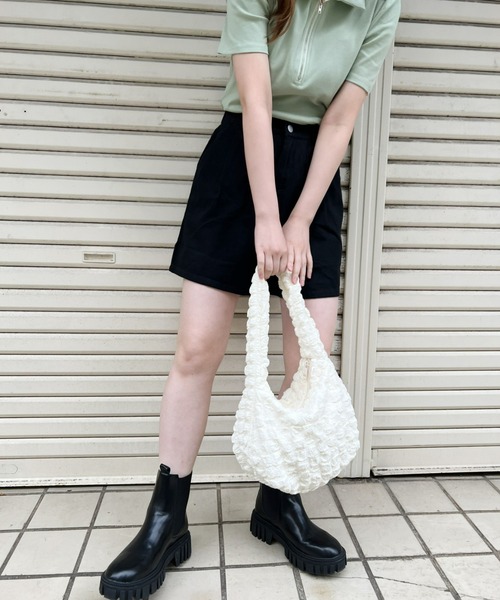CLEA(クレア)の「ハイウエストカラータックデニムショートパンツ(デニムパンツ・レディース・パープル/ブラック/グリーン/ホワイト/ピンク/イエロー・FREE)」の20枚目の写真