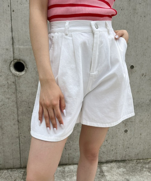 CLEA(クレア)の「ハイウエストカラータックデニムショートパンツ(デニムパンツ・レディース・パープル/ブラック/グリーン/ホワイト/ピンク/イエロー・FREE)」の10枚目の写真