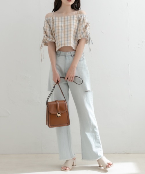 OLIVE des OLIVE(オリーブデオリーブ)の「オフショルブラウス(シャツ/ブラウス・レディース・オフホワイト/ベージュ・FREE)」の16枚目の写真