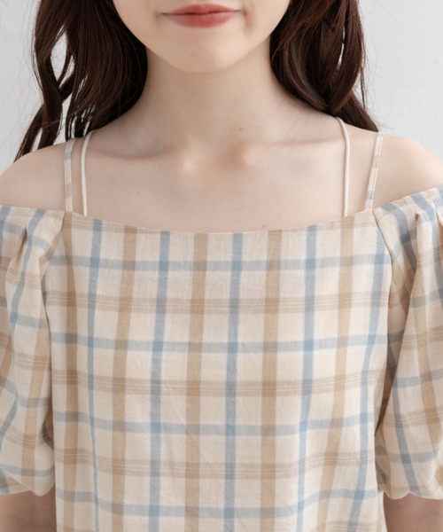 OLIVE des OLIVE(オリーブデオリーブ)の「オフショルブラウス(シャツ/ブラウス・レディース・オフホワイト/ベージュ・FREE)」の5枚目の写真