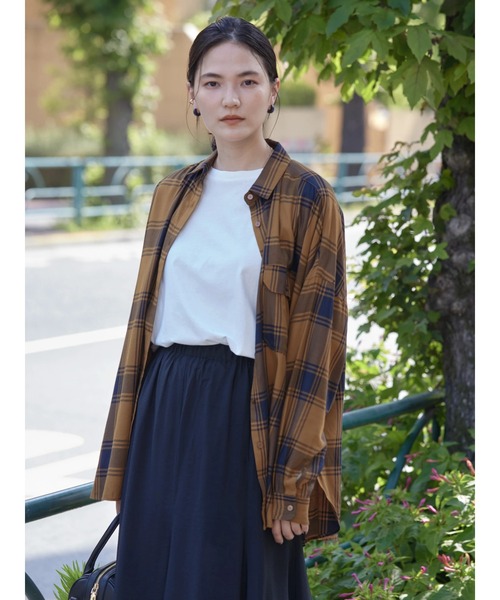 AMERICAN HOLIC(アメリカンホリック)の「とろみバックタックBIGチェックシャツ(シャツ/ブラウス・レディース・ブラック/ネイビー/アイボリー/キャメル・M/L)」の10枚目の写真