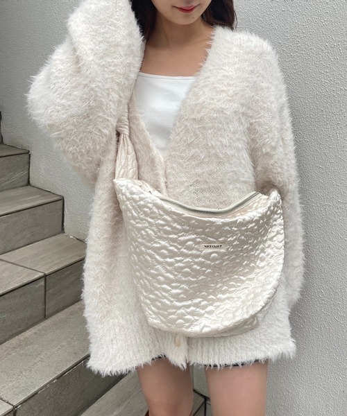 one after another NICE CLAUP(ワンアフターアナザーナイスクラップ)の「フラワーキルティングショルダー(ショルダーバッグ・レディース・ブラック/ピンク/アイボリー・FREE)」の10枚目の写真