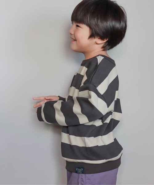 BREEZE（ブリーズ）の「【どっちも正解】DAISUKI 総柄トレーナー（スウェット・キッズ・チャコール/グリーン/キナリ/オレンジ/ブルー・100/110/120/130/90/140/80）」の3枚目の写真