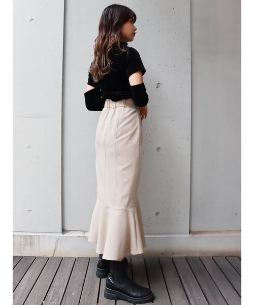 MURUA（ムルーア）の「シャーリングアシメフレアスカート（スカート・レディース・ブラック/ベージュ/ダークグレー・1/2）」の9枚目の写真