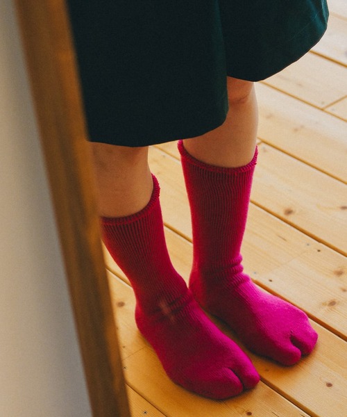 NODAL(ノーダル)の「NODAL / ノーダル BRUSHED PILE SOCKS パイルソックス タビソックス(ソックス/靴下・メンズ・ブラック/ライム/ライトブルー/オレンジ/オフホワイト/グレー/パープル/ブラウン/レッド/ロイヤルブルー/スモークピンク/オリーブ/ライトグリーン/ライトブラウン・FREE)」の12枚目の写真