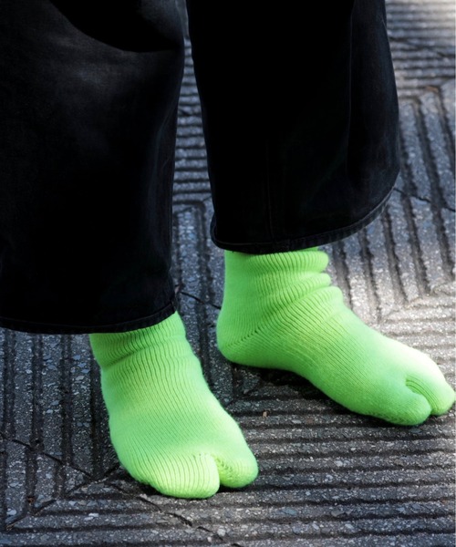 NODAL(ノーダル)の「NODAL / ノーダル BRUSHED PILE SOCKS パイルソックス タビソックス(ソックス/靴下・メンズ・ブラック/ライム/ライトブルー/オレンジ/オフホワイト/グレー/パープル/ブラウン/レッド/ロイヤルブルー/スモークピンク/オリーブ/ライトグリーン/ライトブラウン・FREE)」の7枚目の写真