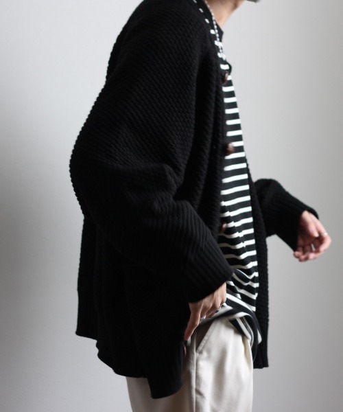 y/m by れぽすけ（イムバイレポスケ）の「ソフトタッチルーズベーシックロンT（Tシャツ/カットソー・メンズ・ブラック/ホワイト/グリーン/ブルー・MEDIUM/LARGE）」の12枚目の写真