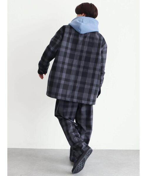 CRAFT STANDARD BOUTIQUE(クラフトスタンダードブティック)の「T/R起毛キルティングシャツブルゾン(ブルゾン・メンズ・ホワイト系その他7/ブラック系その他3・M/LL/L)」の8枚目の写真