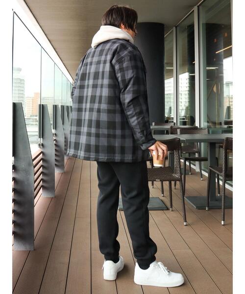 CRAFT STANDARD BOUTIQUE(クラフトスタンダードブティック)の「T/R起毛キルティングシャツブルゾン(ブルゾン・メンズ・ホワイト系その他7/ブラック系その他3・M/LL/L)」の3枚目の写真
