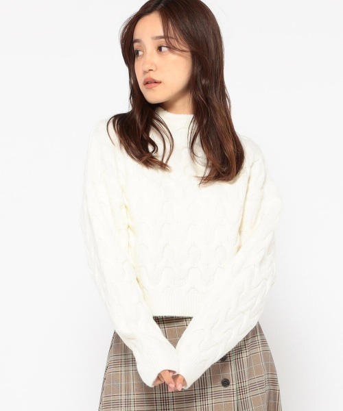 MISCH MASCH(ミッシュマッシュ)の「ミドルビッグケーブルニット(ニット/セーター・レディース・ホワイト/ライトグレー/ベージュ・MEDIUM)」の12枚目の写真