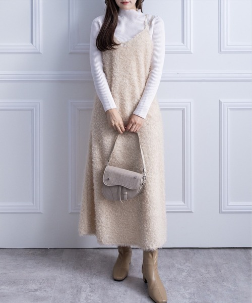 clear（クリア）の「フリンジ素材キャミワンピース（ワンピース・レディース・ベージュ/ブラウン・F）」の3枚目の写真